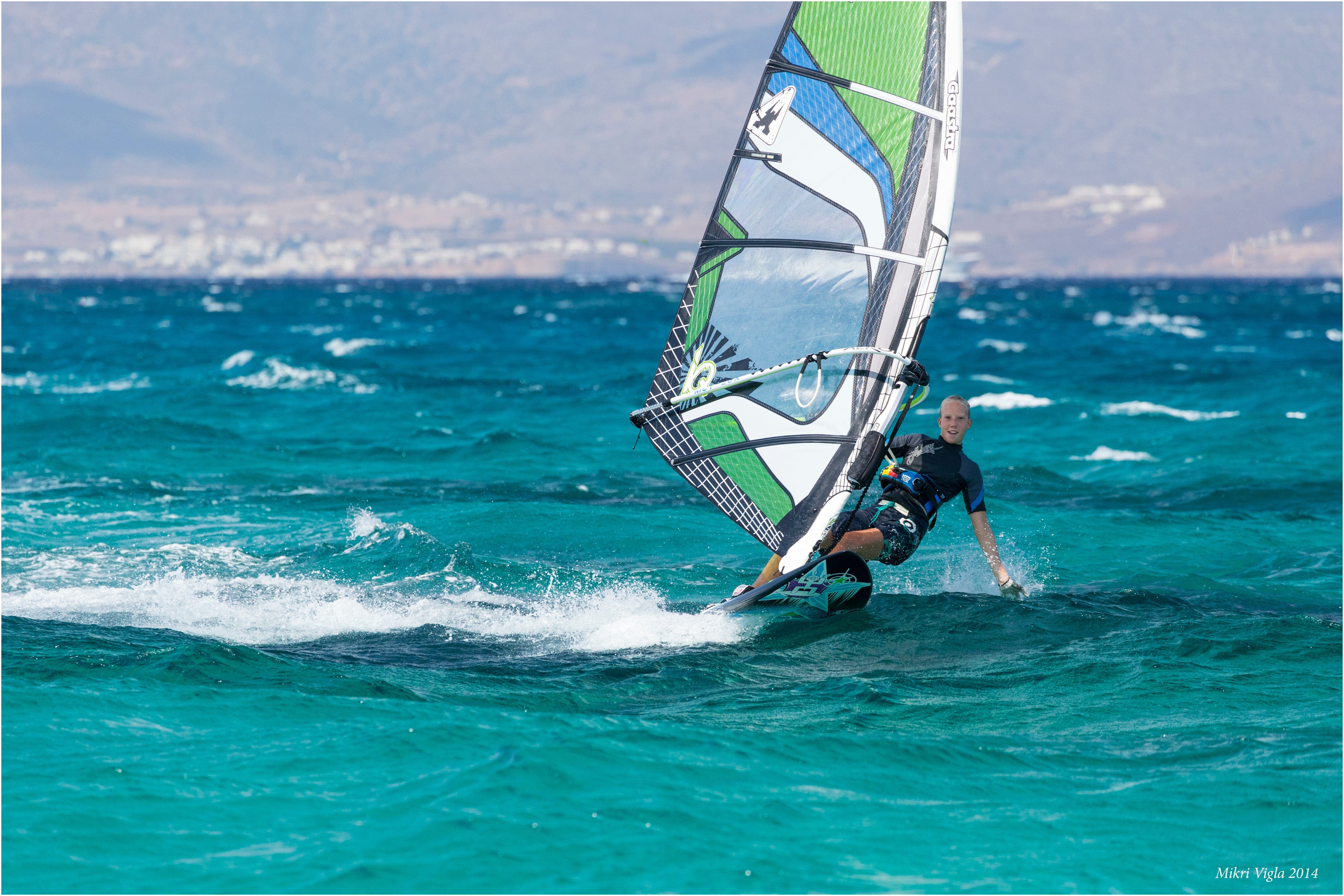 Geteilte Leidenschaft zum Wassersport - wie WAVE HAWAII Athleten mit ihren Produkten unterstützt