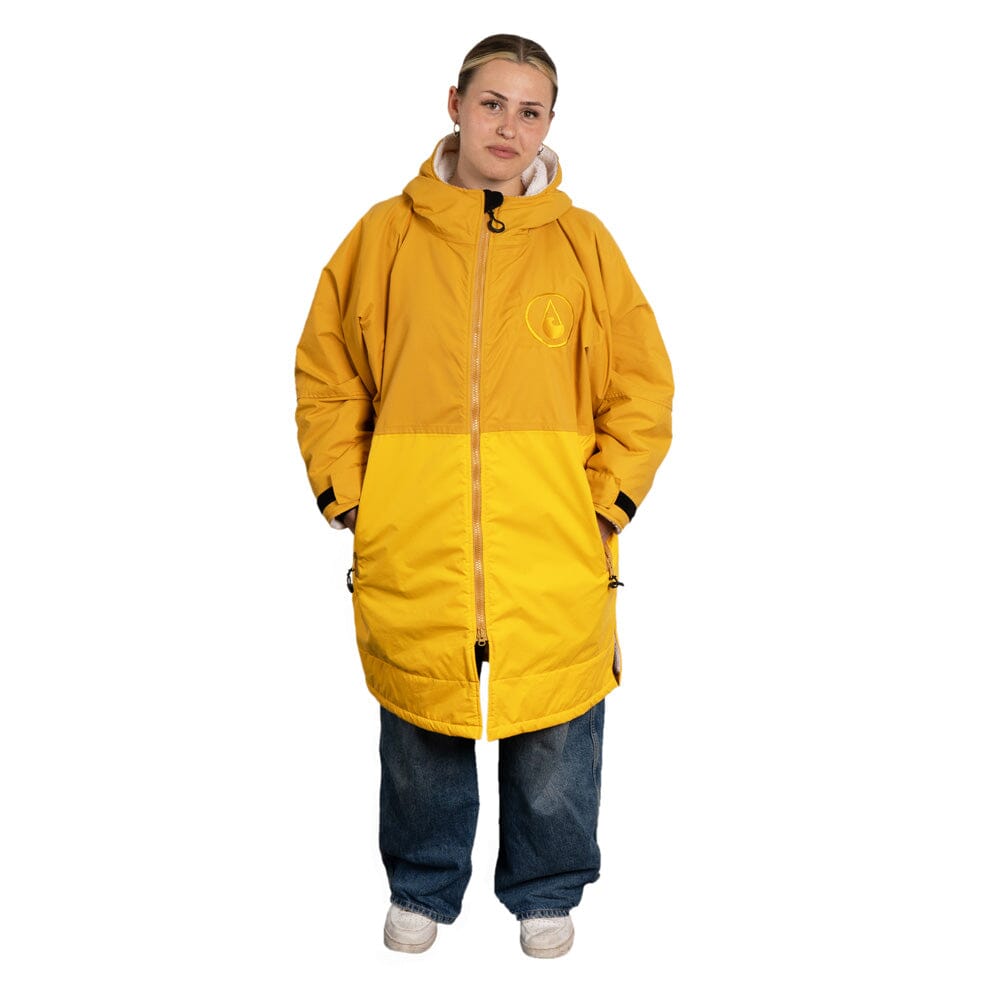 Storm Robe Yukon Yellow - Wasserdichter Umkleidemantel Wasserdichte Storm Ponchos WAVE HAWAII 
